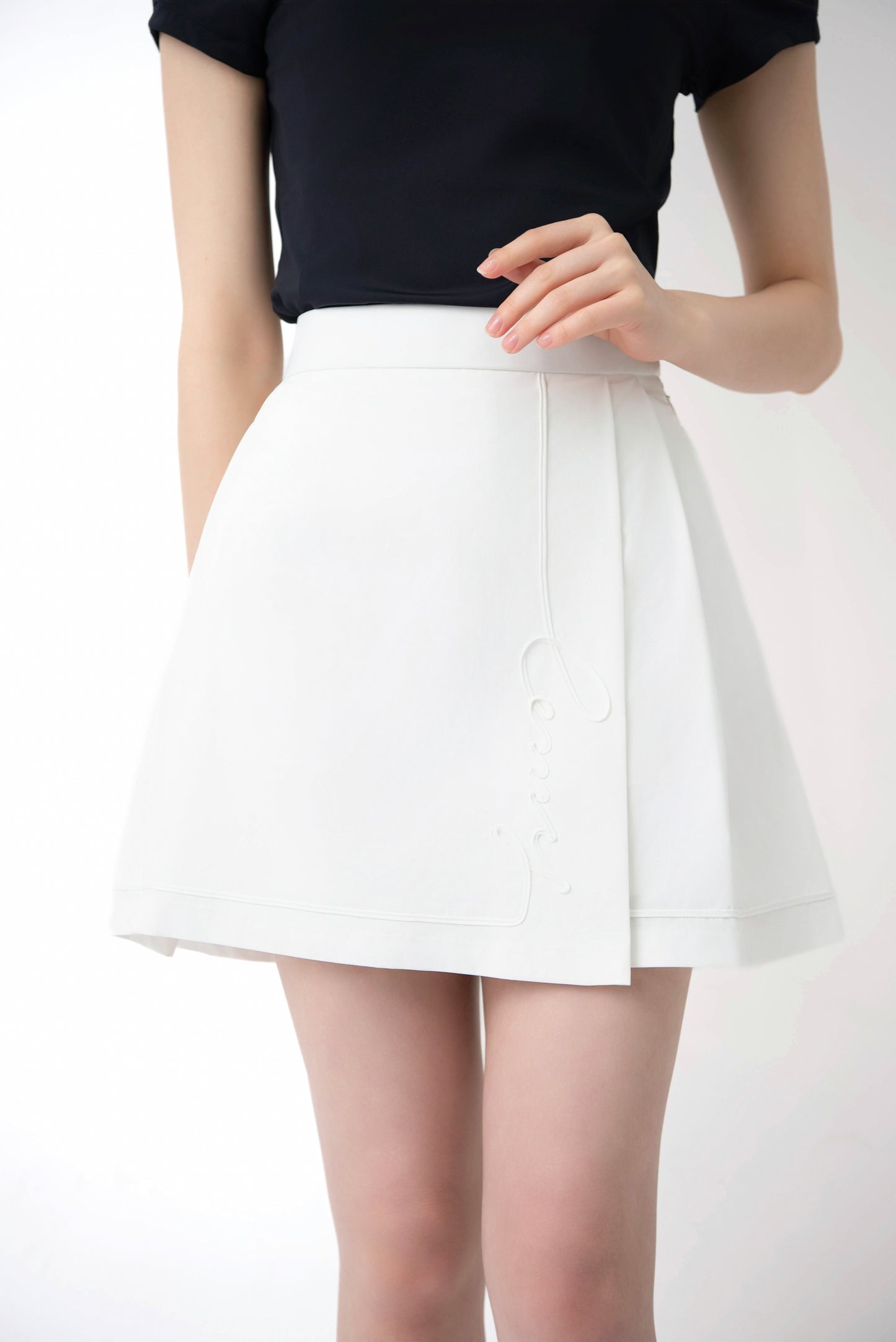 コードロゴラップスカート(White)